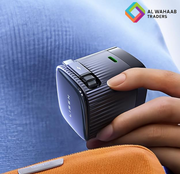 Lisen B701 Wall Charger 45W With Retractable Cable USB-C & USB-c Port Black